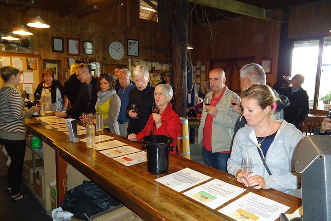 2-Day Yarra Valley Wine Tour with Luxury Vineyard Resort Stay - What the guide and group size mean for your day