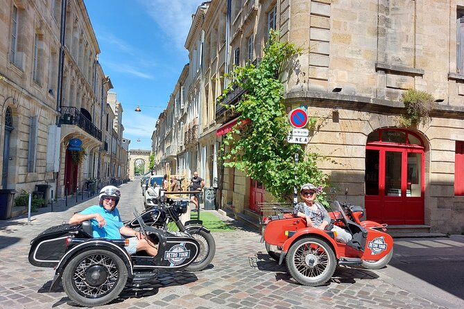 2 in 1 - Visit of Bordeaux and excursion in a vineyard - From Bordeaux to Margaux and the Médoc vineyards