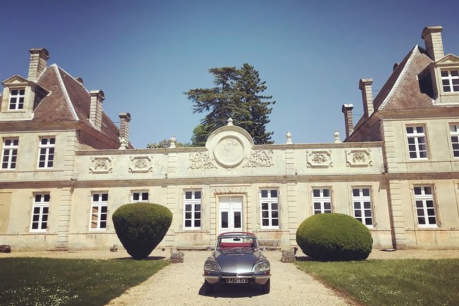 3H private city tour of Bordeaux and vineyard in a Citroën DS - What the private format is worth