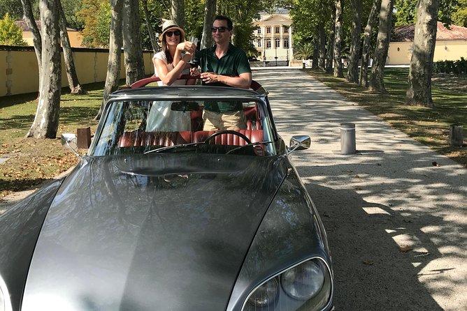 3H private city tour of Bordeaux and vineyard in a Citroën DS - Who will enjoy this most
