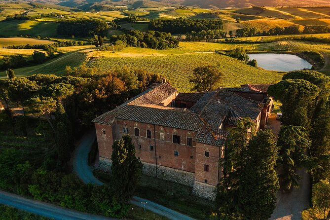 A Brunello Cooking Class with Vineyards View Winery - Key points at a glance