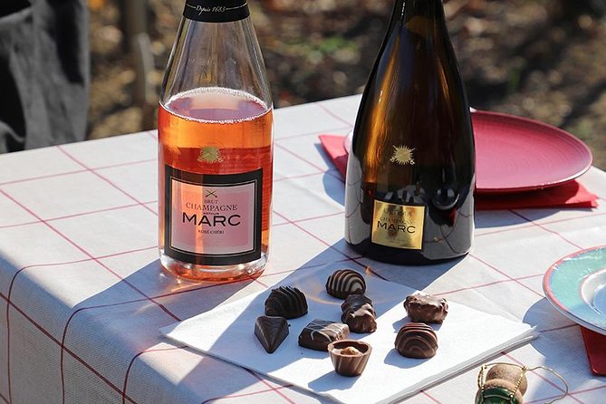 A unique sensory experience in the vineyards - Foie gras and Perla-Néra begin the tasting