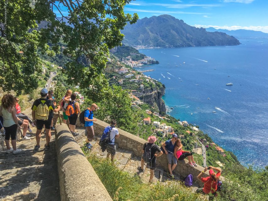 Amalfi: Walking tour between Furore vertical Vineyards - Santa Barbara caves and the old stairway