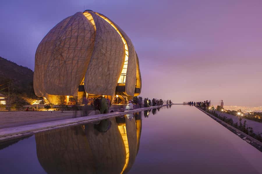 Bahá'i Temple and Cousiño Macul Vineyard - Key points to know before booking