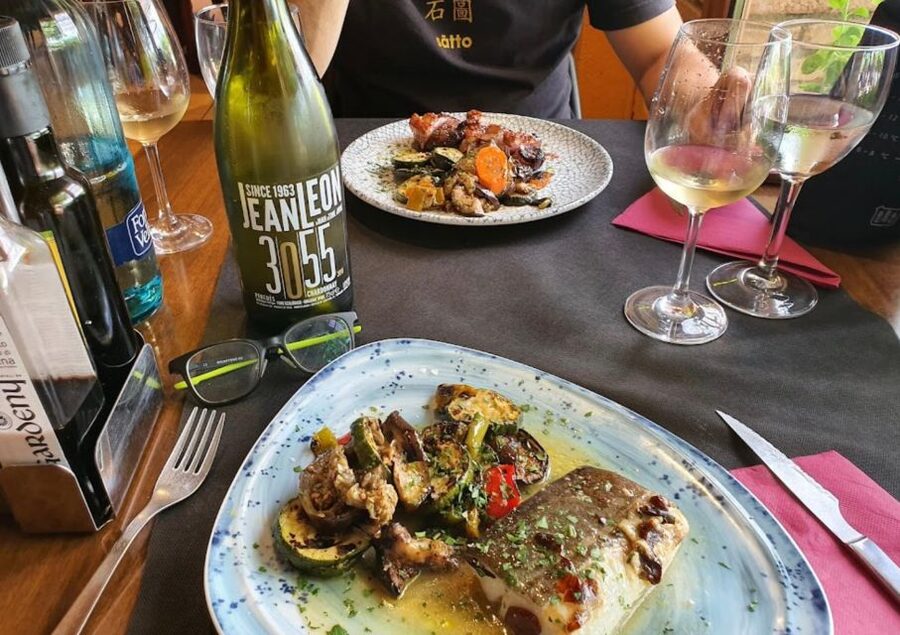 Barcelona: Montserrat with Winery Visit and Farmhouse Lunch - Montserrat: choose your own version of the morning