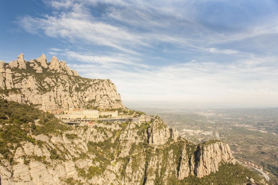 Barcelona: Montserrat with Winery Visit and Farmhouse Lunch - The basilica and museum require a choice