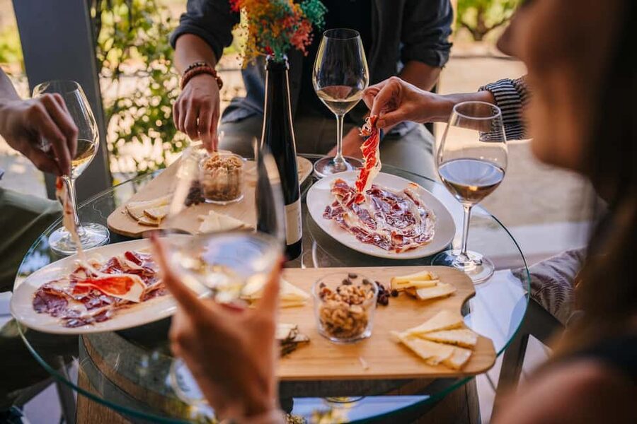 Barcelona: Sailing Cruise & Vineyard Tour with Wine Tasting - Four wines and a Catalan table