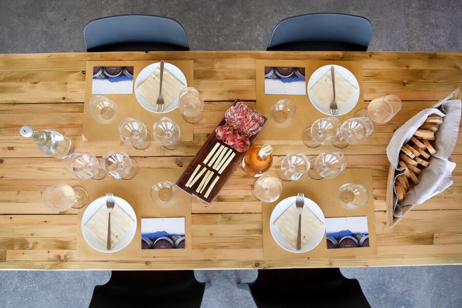 Bardolino: Vineyard Tour with Wine and Food Tasting - Why the guides make a difference