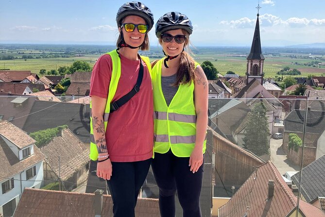 Bike ride on the Wine Route from Sélestat - The Haut-Koenigsbourg Castle setting