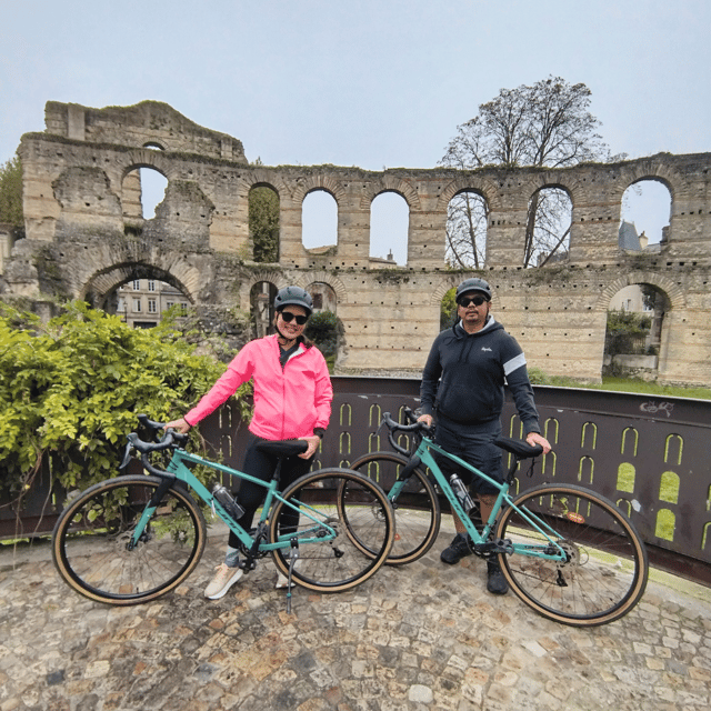Bordeaux by Gravel Bike : Historic center & vineyards - The winery break near Latresne