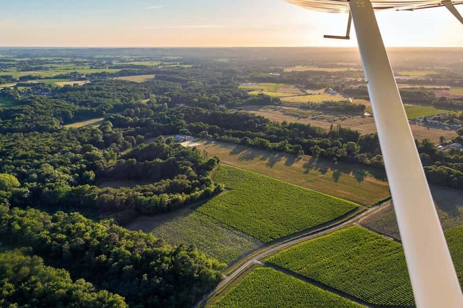 Bordeaux: Panoramic flight over vineyards and castles - What Bertrand adds to the flight