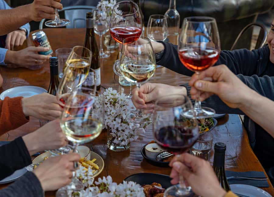 Boutique Winery Half-Day Tour & Vineyard Platter-Style Lunch - From Queenstown to Kawarau Gorge