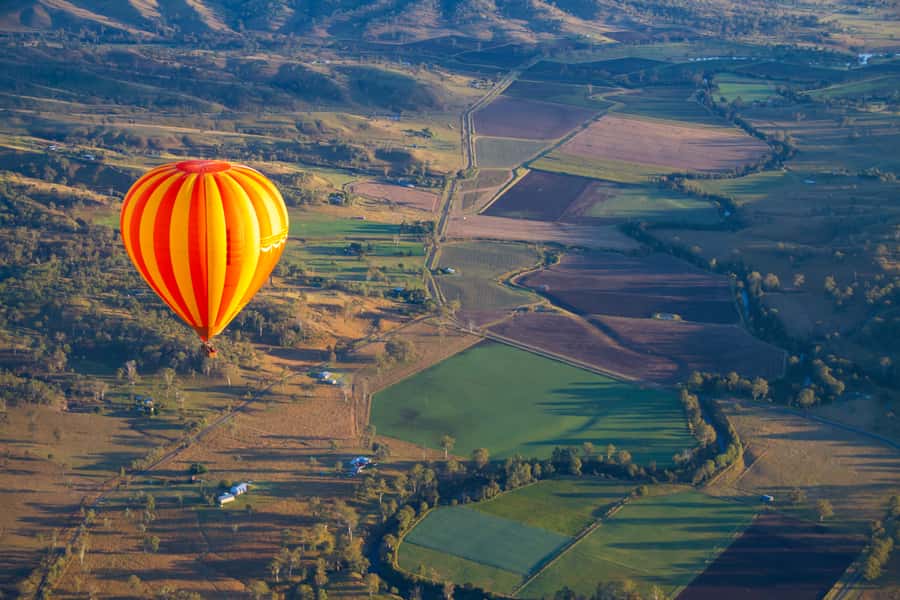 Brisbane: Hot Air Balloon Flight with Vineyard Breakfast - Practical tips for a smoother morning