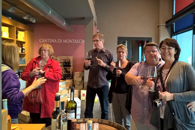 Brunello Vineyards Bus Tour - Second stop: a different side of the wine country