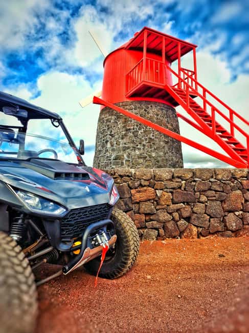 Buggy ride through the vineyards of Pico Island - Meeting at Adega da Quinta Adventures
