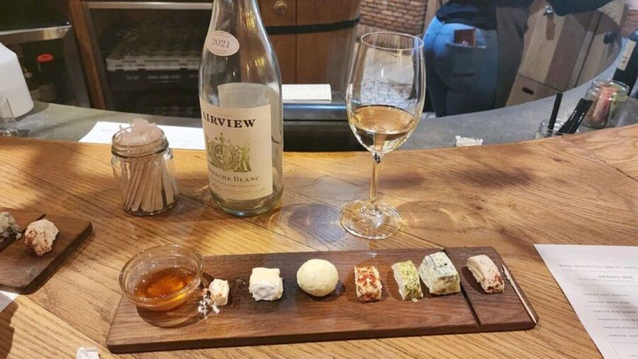 Cape Wineland 3 Award Winning Vineyards - Key points at a glance