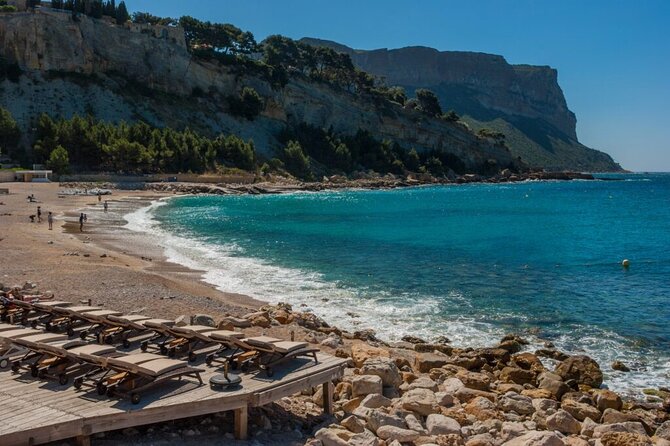 Cassis, Winery visit & Calanques from Aix en Provence. - Who should book this private Cassis tour?