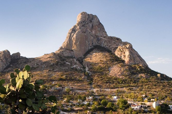 Cheese and Wine Route with 2 Towns, starting from Querétaro - Bernal is the day’s biggest change of pace