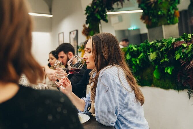 Chianti vineyards: Small-Group tour with wine tasting & Dinner - Outdoor dining, weather, bugs, and basic facilities