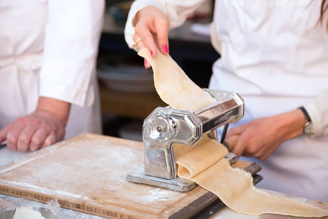 Cooking Class + Wine Tasting at a Vineyard Estate (4-Course Meal) - Chicken cacciatora adds a rustic main course