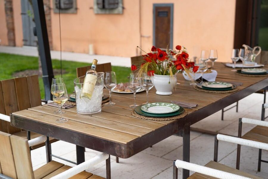 Custoza: Organic Wine Tasting with Vineyard and Cellar Tour - What the $47 price includes