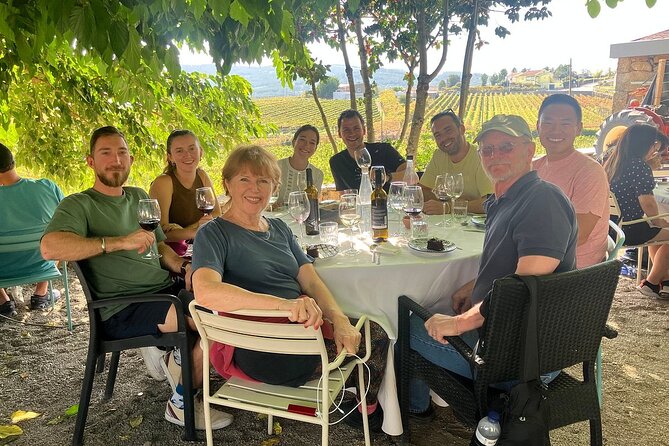 Douro Valley for Wine Lovers with Visit to 4 Wineries and Lunch - The guides make the difference