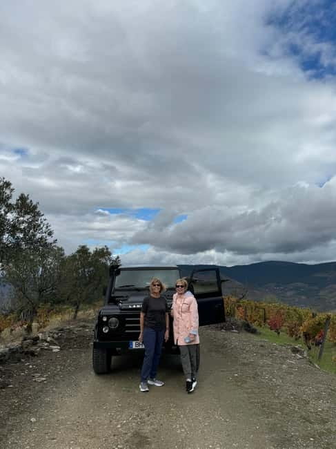 Douro Valley: Private 4wd Tour, Winery Visit, Boat & Lunch - Why this Douro day feels different