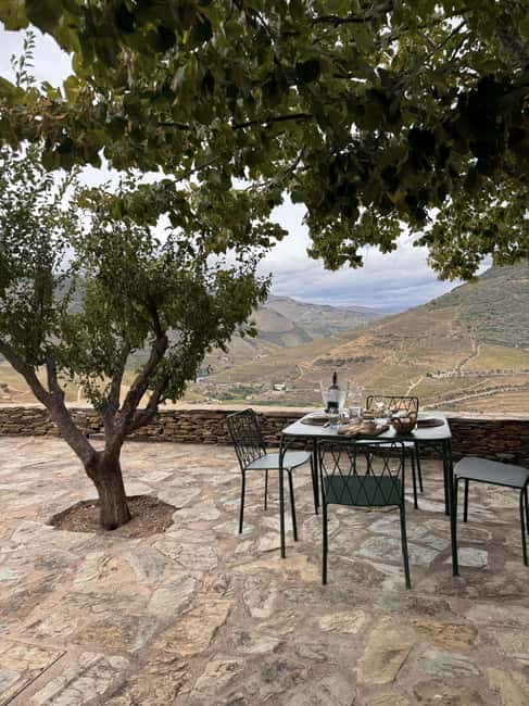 Douro Valley: Private 4wd Tour, Winery Visit, Boat & Lunch - Pinhão’s one-hour Rabelo boat ride