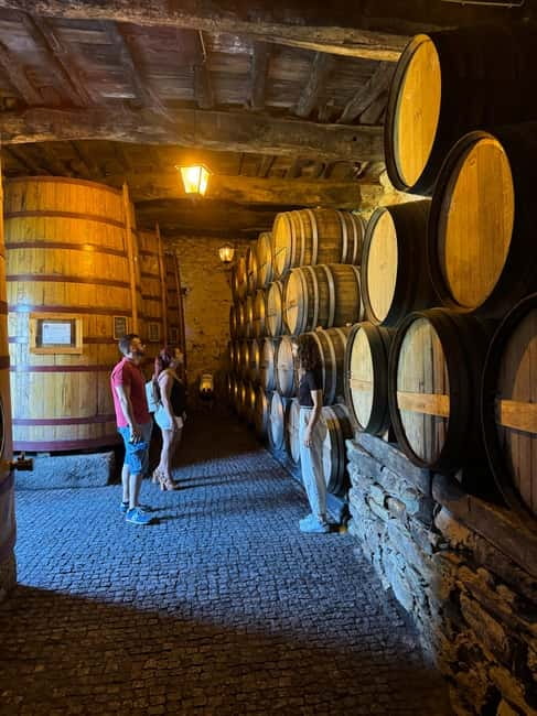 Douro Valley: Private 4wd Tour, Winery Visit, Boat & Lunch - A traditional village and a picnic among the vines