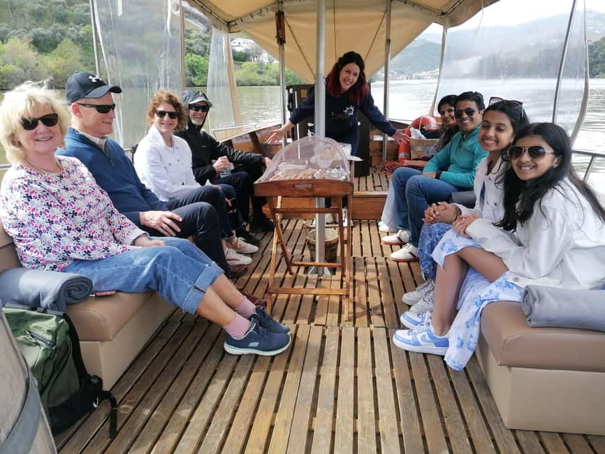 Douro Valley Sunset: 1 Winery visit & 1-h Boat Tour - One private hour on the Douro River