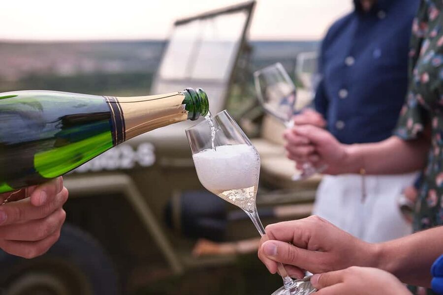Epernay: Jeep tour of the vineyards with tasting and visits - Key points to know before booking