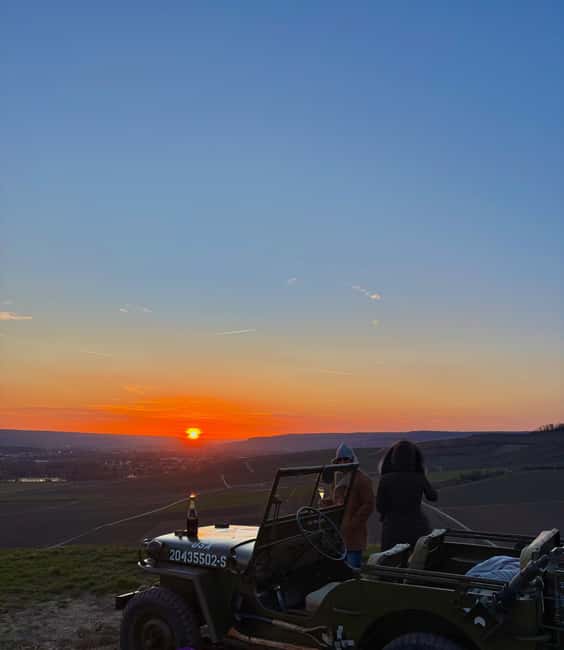 Epernay: Jeep tour of the vineyards with tasting and visits - The viewpoint tasting