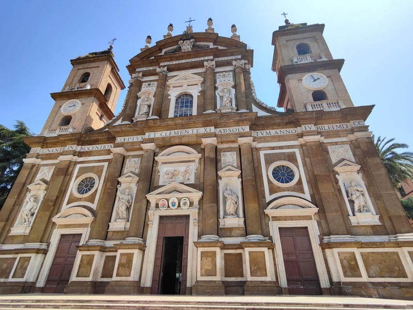 Frascati Private Tour w/ Lunch & Wine Tasting in a Vineyard - A short walk through Frascati’s historic center