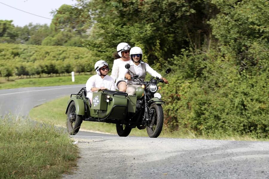 From Bordeaux: Médoc Vineyard and Chateau Tour by Sidecar - From Bordeaux to the first vineyard stop