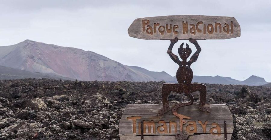 From Fuerteventura: Lanzarote Volcano and Wine Region Tour - Timanfaya gives this day its reason to exist