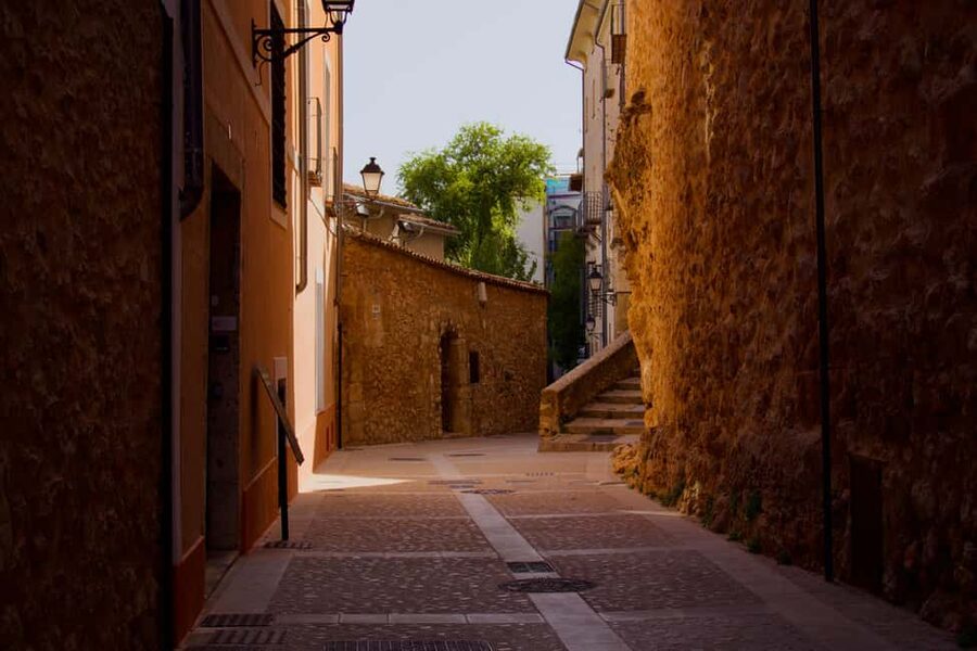 From Madrid: Visit Cuenca and a vineyard in the Spanish Tuscany - Why Cuenca makes this Madrid day trip special
