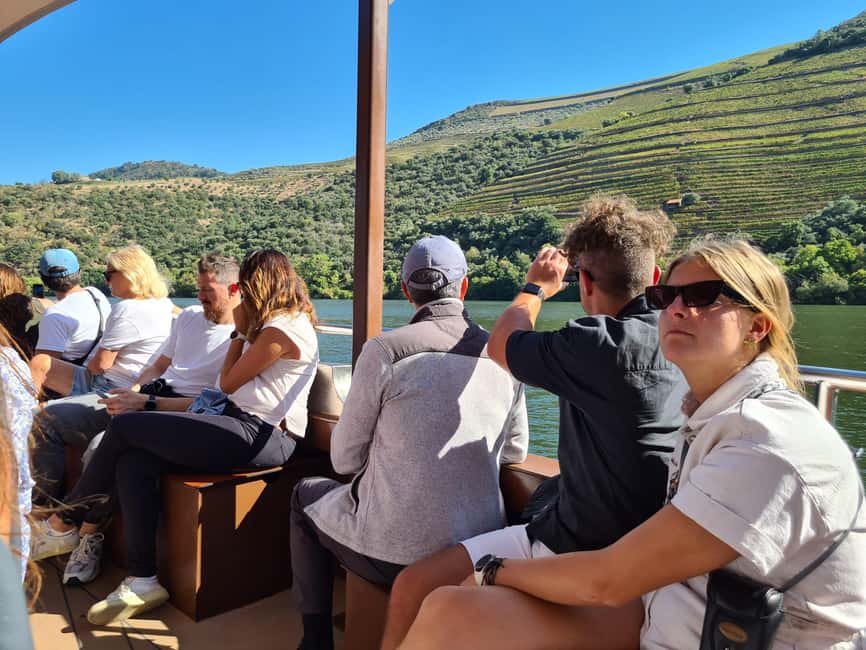 From Porto: 2 Wine Regions, Farm Lunch, and Boat Ride - Lunch at a vineyard in Sabrosa