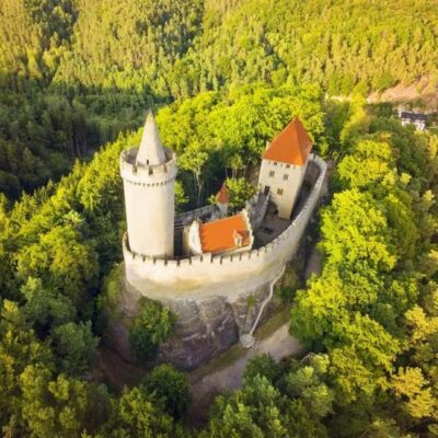 From Prague to the Vineyards: Wine & Gastronomy Tour