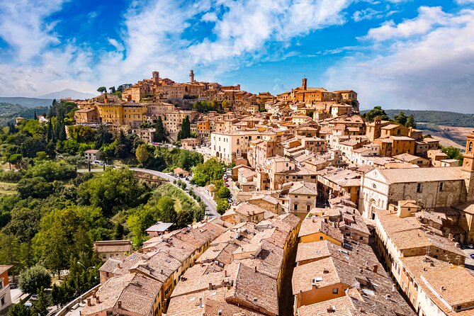 from Rome Montepulciano and Montalcino, the Wine Routes - Leaving Rome for the Tuscan hills