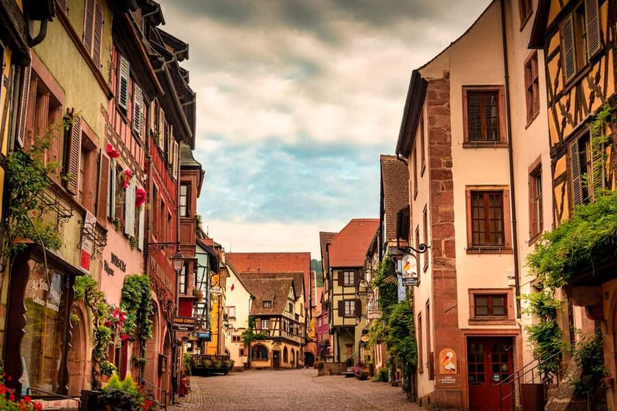 From Strasbourg: Colmar & Alsace Wine Route Private Day Trip - Riquewihr and its preserved medieval center