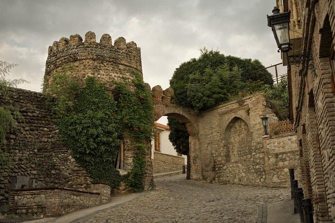 Fully Private Full-Day Kakheti - Wine Region Guided Tour - Walking the city walls above the valley
