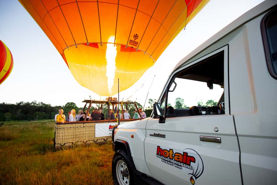 Gold Coast: Hot Air Balloon Flight and Vineyard Breakfast - What the Flight Feels Like in Practice
