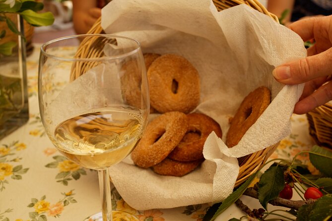 Guided Wine Tasting Experience in a Roman Vineyard - Who will enjoy this most