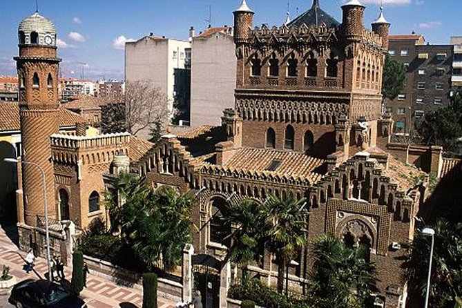 Half-Day Trip to Alcalá de Henares & Winery Visit from Madrid - Calle Mayor, arcades and daily city life