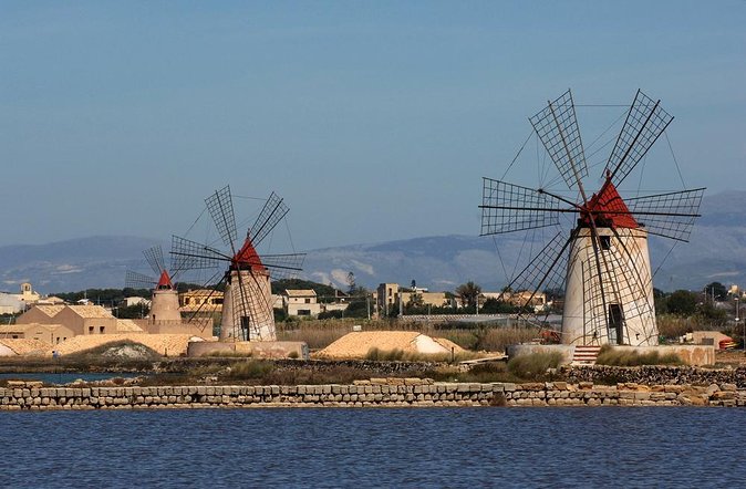 Historic winery visit with food and wine tasting in Marsala - Key points at a glance