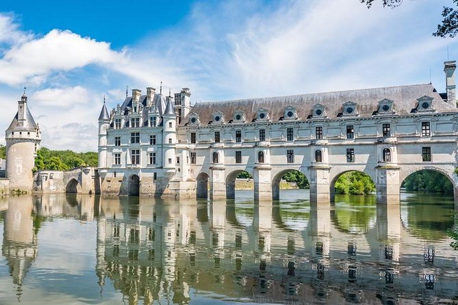 Incredible Loire castles tour with lunch and a vineyard visit - Is the $334.32 price fair?