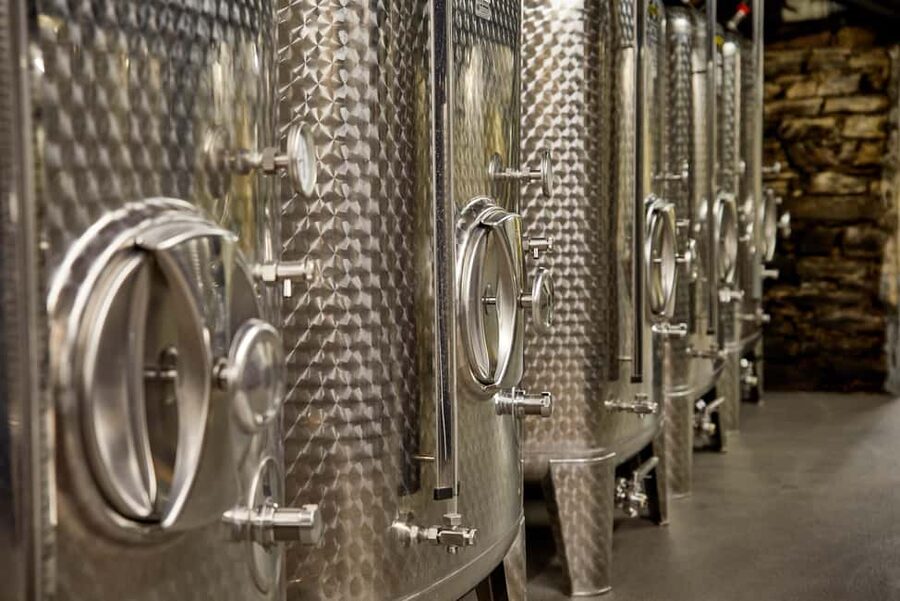 Kröv/Gut Hermes: Wine tour & tasting through vineyard, winery & champagne factory - Price, timing, and booking choices