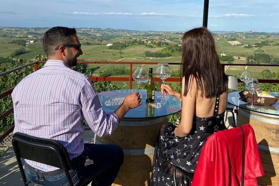 Langhe & Monferrato: Vineyard Tour and Wine Tasting - Meeting Federico and the Bussi family