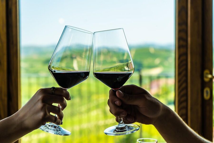 LANGHE : Vespa Tour to the Wine Region of Barolo - Starting at SP7, 3a and getting oriented