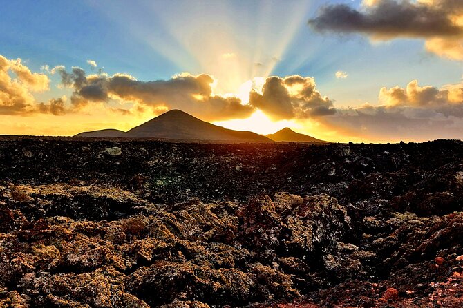 Lanzarote E-Bike Tour: Volcano Craters & Scenic Vineyards - The bikes, snacks, and physical effort